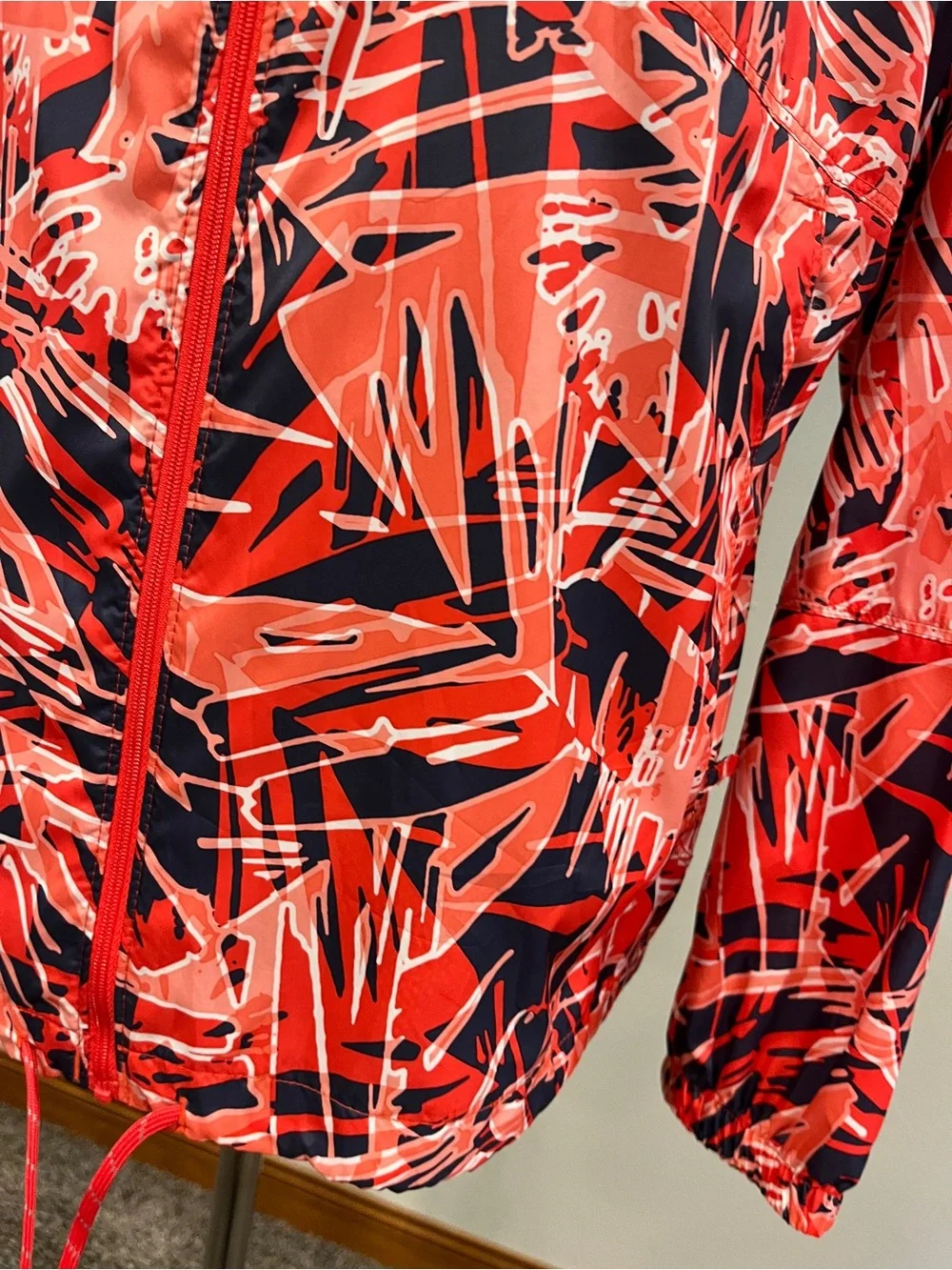 Columbia Flash Forward Windbreaker with abstract print size large